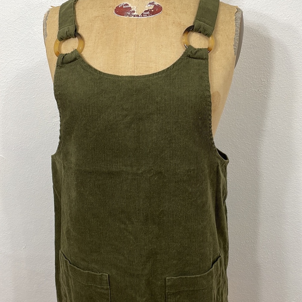 Full Circle Trends olive green corduroy mini dress, 2 front patch pockets